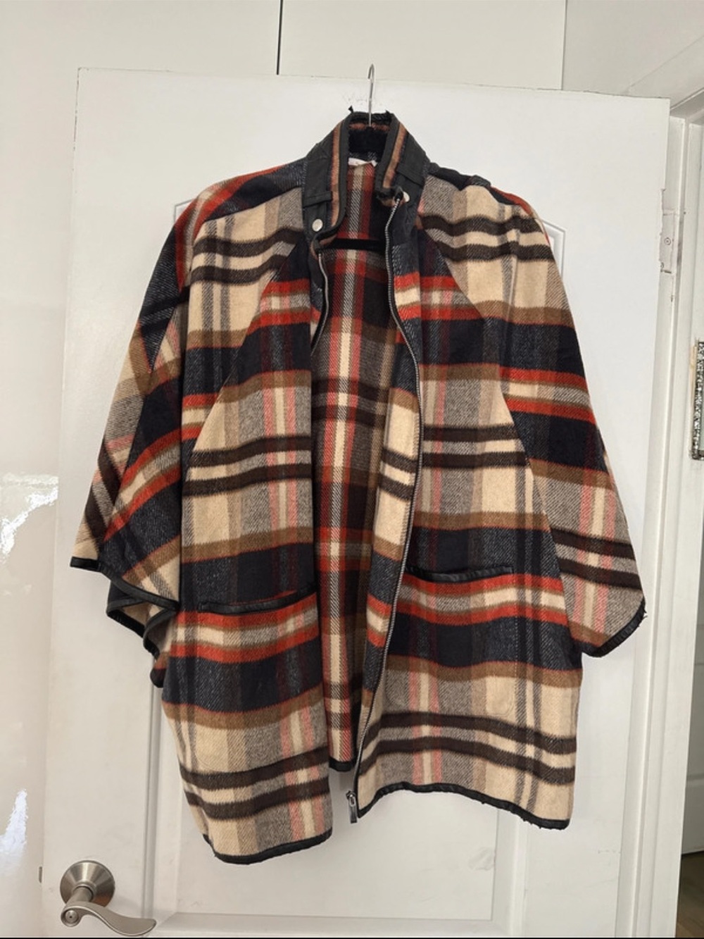 Riley & Rae Plaid Zip-Front Cape Jacket in Cream, Navy & Rust
